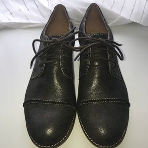 American Eagle Outfitters Shoes - Women’s American Eagle Metallic Oxfords (Size 8) American Eagle Outfitters Shoes - Women’s American Eagle Metallic Oxfords (Size 8)
